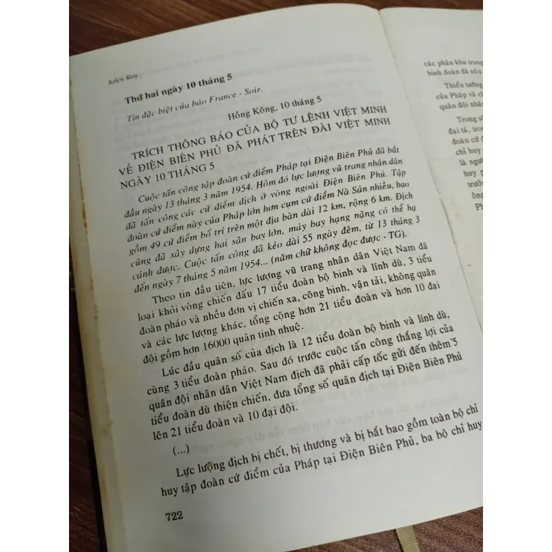 SÁCH TRẬN ĐIỆN BIÊN PHỦ DƯỚI CON MẮT NGƯỜI PHÁP 1002350