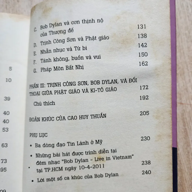 Trịnh công sơn và Bob Dylan như trăng và nguyệt | John C. Schafer 553138