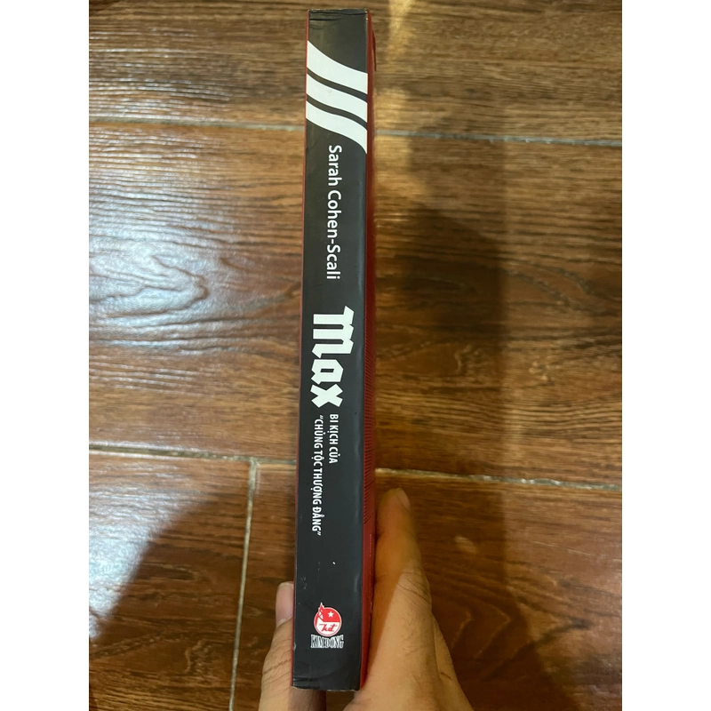 Max- Bi kịch của chủng tộc thượng đẳng - Scali  (k4) 457746