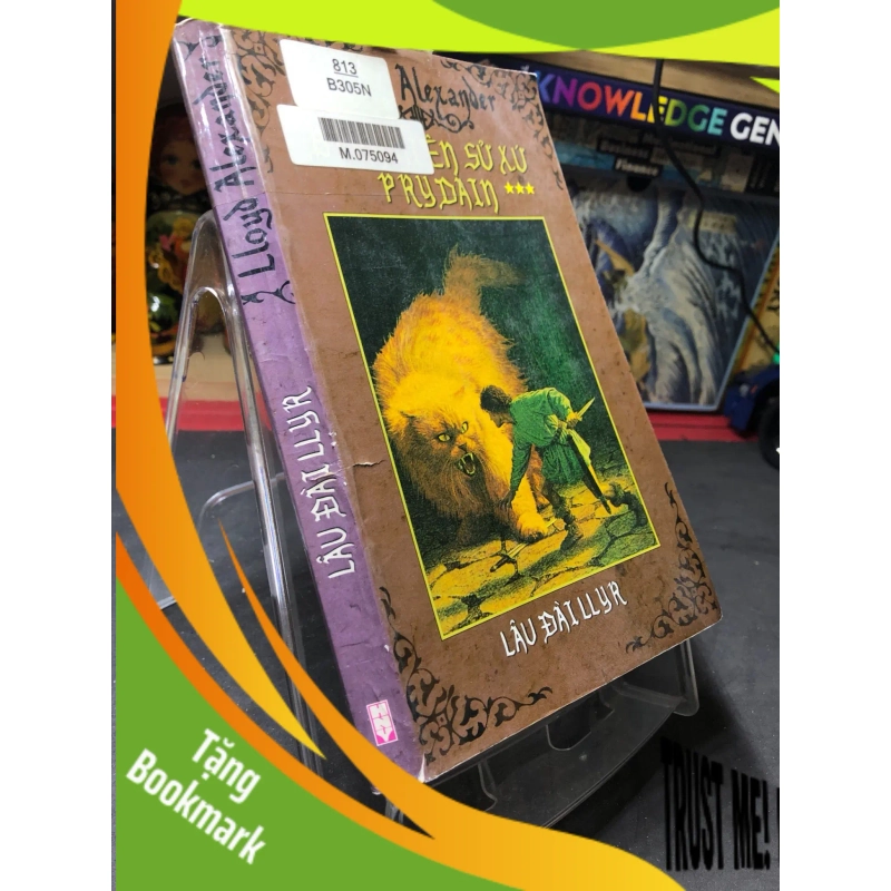 (TẶNG BOOKMARK) Lâu đài Llyr mới 70% ố có dấu mộc và viết nhẹ trang đầu 2007 Lloyd Alexander RBK0906 SÁCH VĂN HỌC 946827