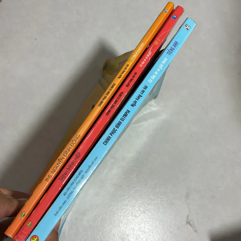 Chinh phục đỉnh Olympia Tiếng Anh/ Lịch sử/ Vật lý 780120