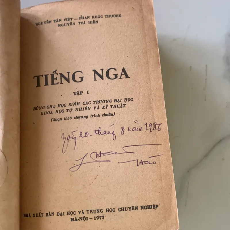Sách học tiếng Nga, tập 1-2, Nguyễn Tấn Việt -Nguyễn Trí Hiển 708733