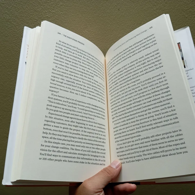 Leading change , sách ngoại văn tiếng Anh english book  729963