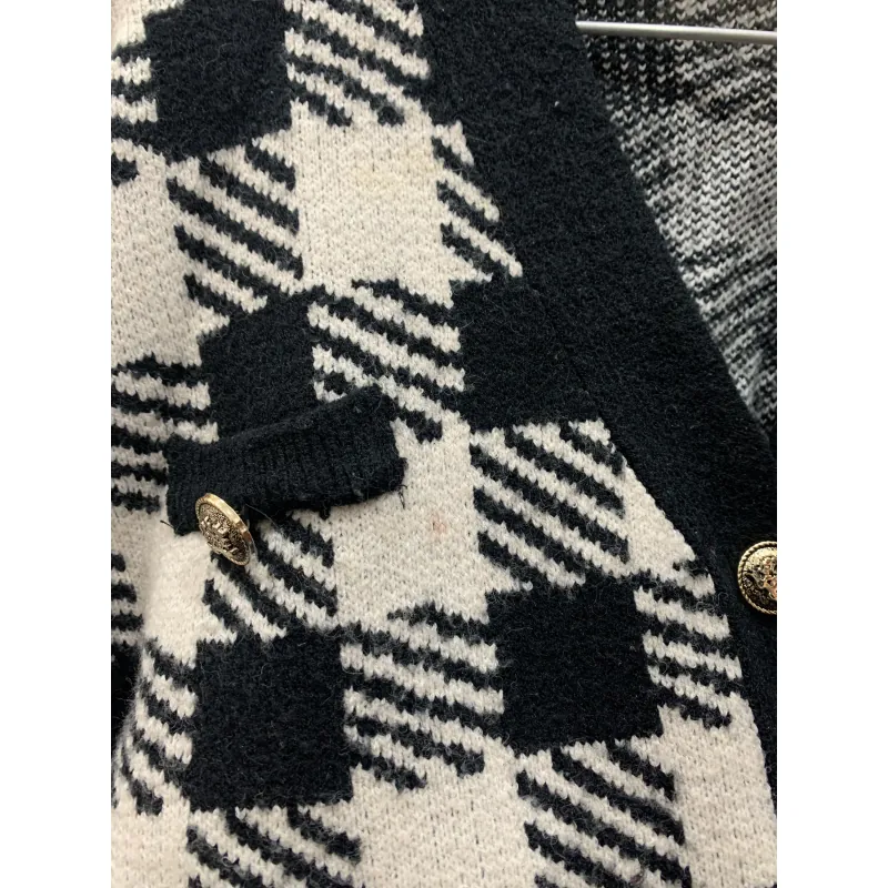 áo cardigan len caro trắng đen 757416