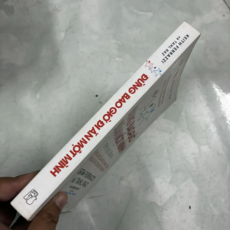 Đừng bao giờ đi ăn một mình 1036894