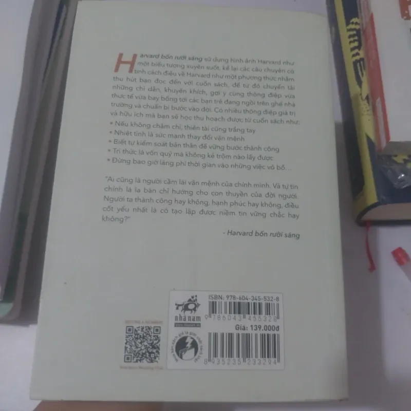 Harvard bốn rưỡi sáng 786220