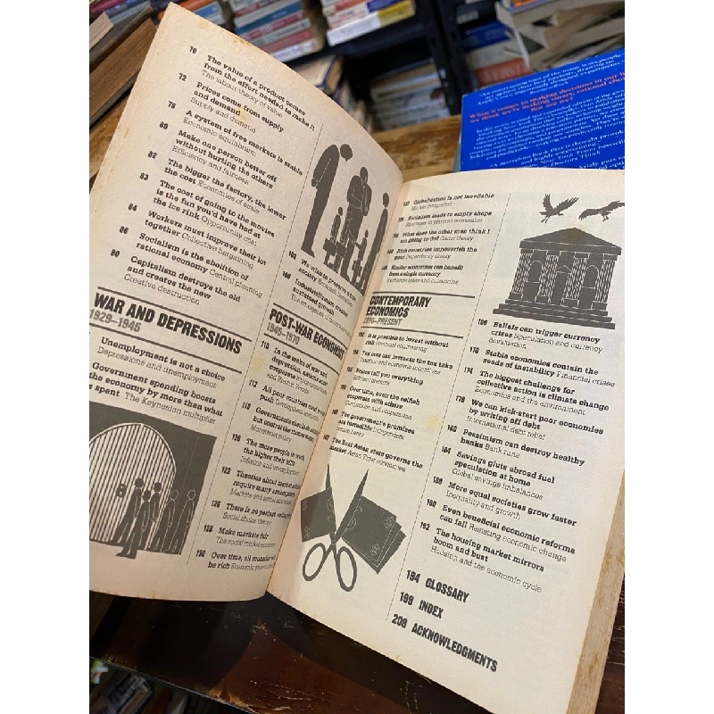 The Little Book of Economics 1017844