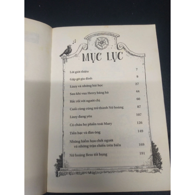 Elizabeth I và tính khí kinh khủng Margaret Simpson 2018 mới 70% ố vàng HCM1604 truyện thiếu nhi 913908