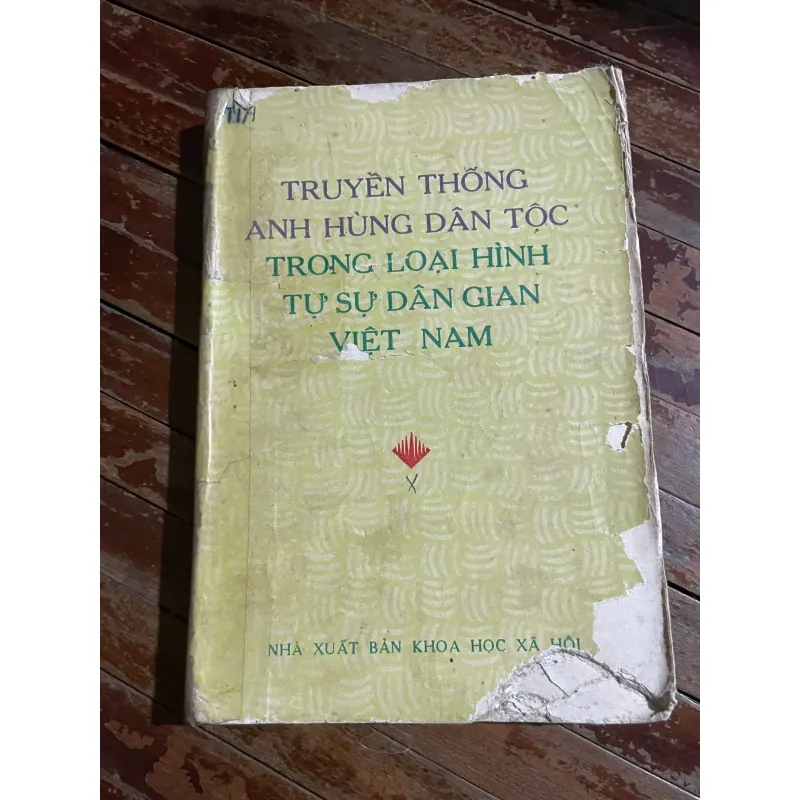 truyền thống anh hùng dân tộc trong loại hình tự sự dân gian Việt Nam - 197x 601545