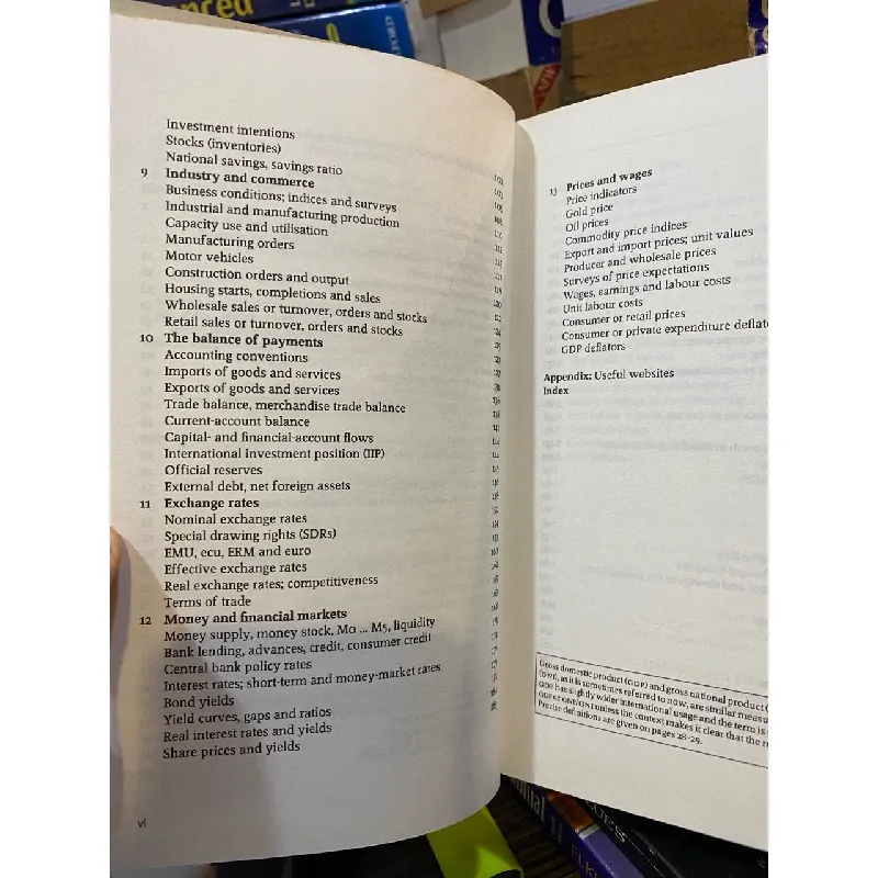 Guide to Economics Indicators m: Making Sense of Economics, 6th ediion 573760