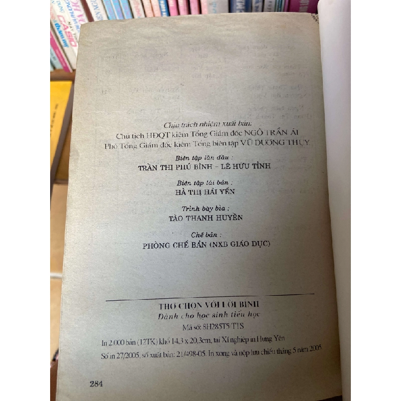 Thơ Chọn Với Lời Bình (Dành Cho Học Sinh Tiểu Học) 2005 Sách văn học VAVO-AK1T2 935556