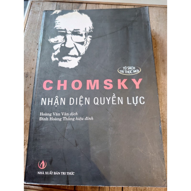 Chomsky nhận diện quyền lực  70434