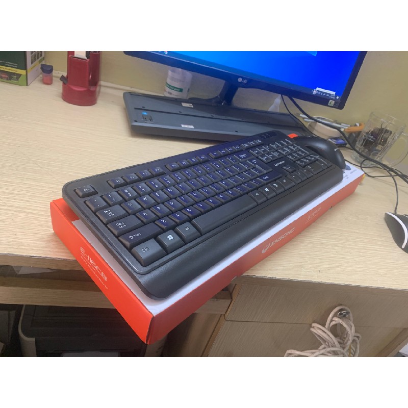 Bộ phím chuột không dây Ensoho E 116CB kèm pin 4543