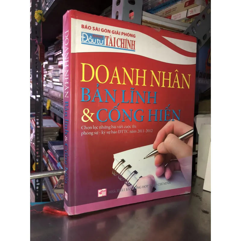 Doanh nhân bản lĩnh & cống hiến  1010089
