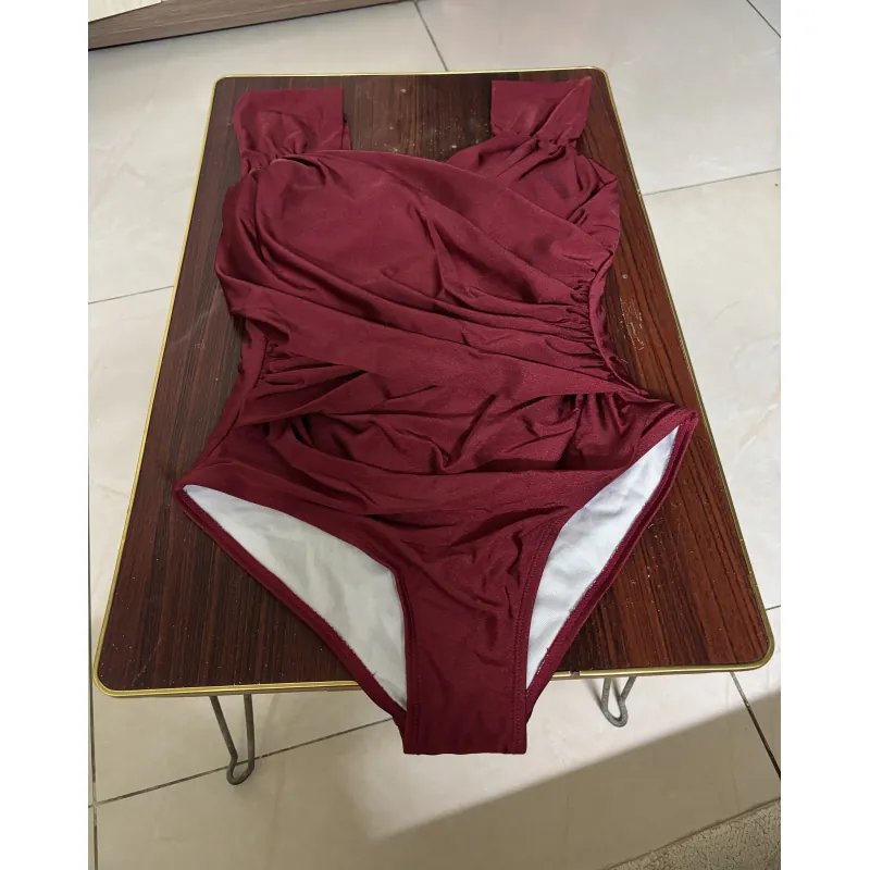 Bikini nữ, size M đỏ đô, mặc 1 lần, new 98% 1026477