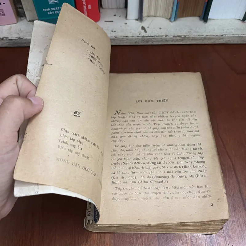 II Sách Xưa: Miếng Bít Tết - Nhiều Tác Giả - 1983 605961