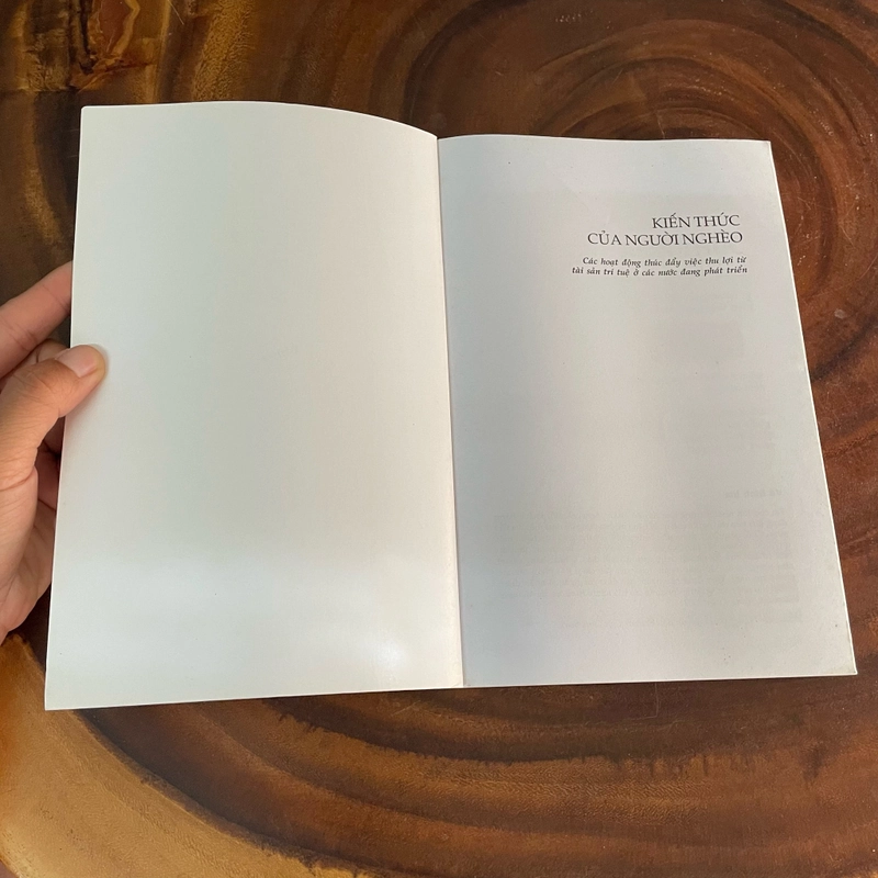 II Tựa sách: Kiến Thức Của Người Nghèo - J. MICHAEL FINGER & PHILIP SCHULER - 2004 452314