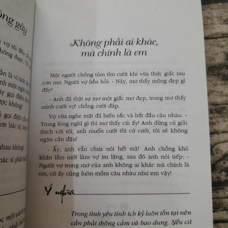 Hài hước nhỏ, Giáo dục lớn- Tình yêu & Cuộc sông. Biên soạn Gia Khanh... 783640