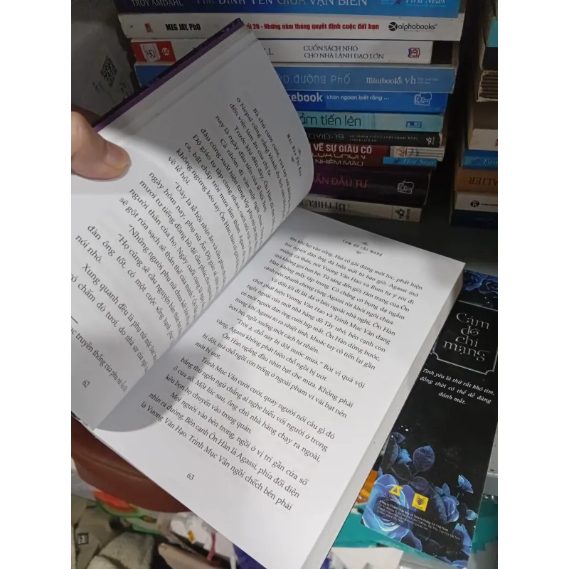 Sách Cám dỗ chí mạng 997354