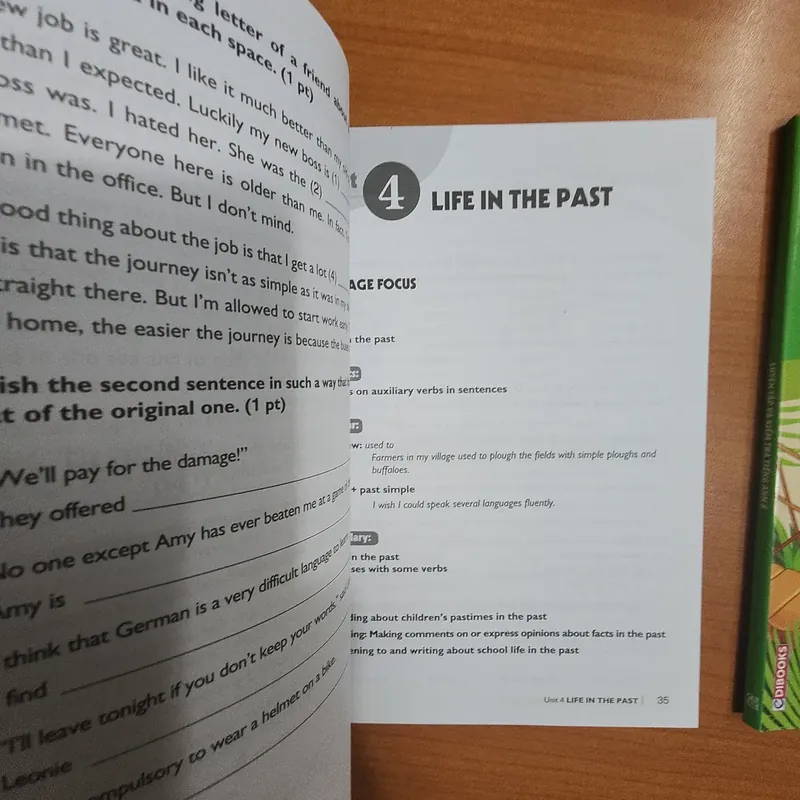 Combo 2 quyển Luyện tập và kiểm tra tiếng Anh lớp 8 và lớp 9 740588