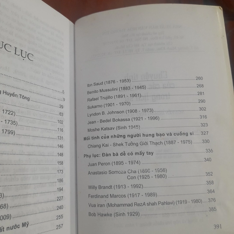 Chuyện tình của CÁC VĨ NHÂN trong lịch sử 500220