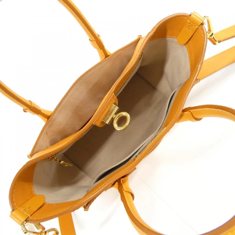 Túi Louis Vuitton On My Side PM M57730 619046