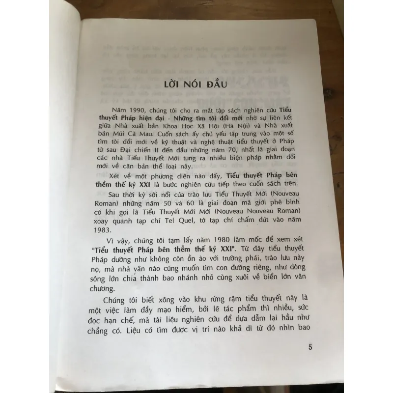 Tiểu thuyết Pháp bên thềm thế kỷ XXI 1024317