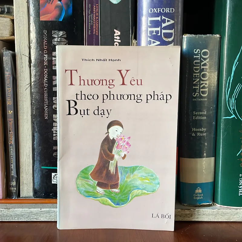 II Tựa sách: Thương Yêu Theo Phương Pháp Bụt Dạy - Thích Nhất Hạnh - Lá Bối 558671