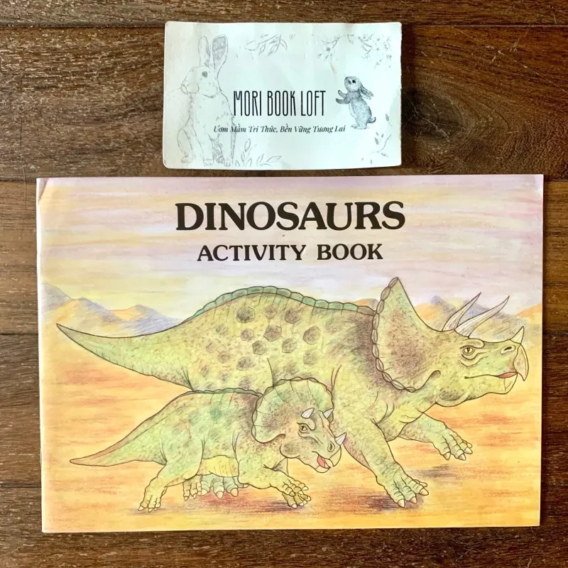 Sách ngoại văn set 4 cuốn Activity Books, Used, Bìa Mềm 756488