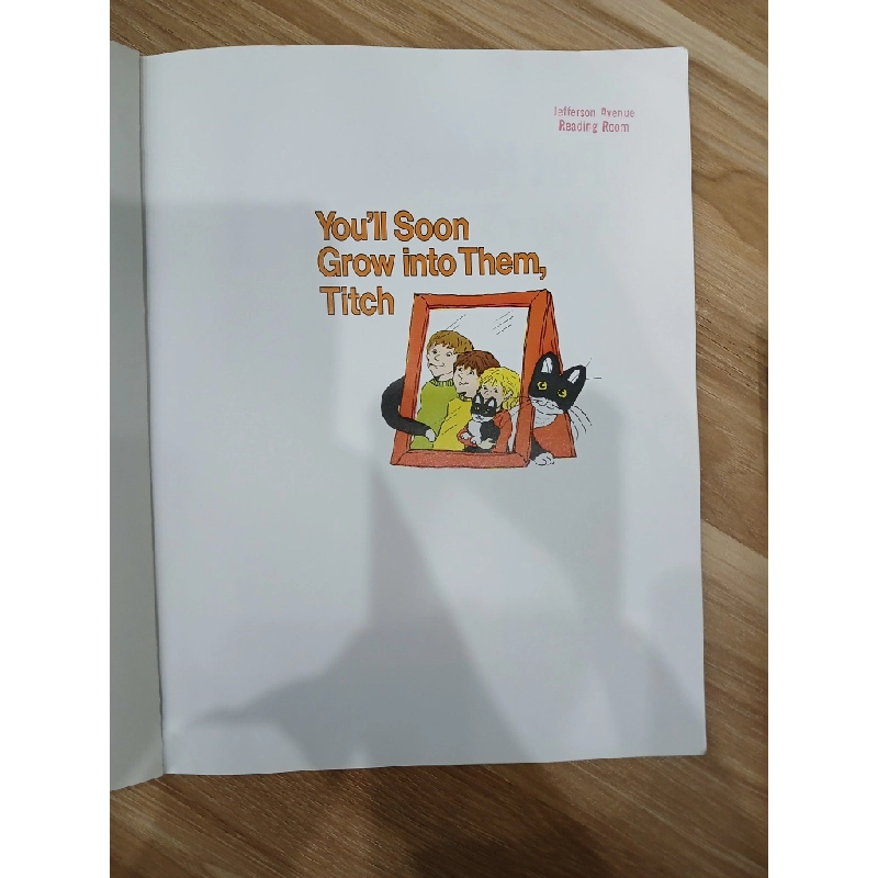 You'll Soon Grow into Them, Titch - Pat Hutchins 547745