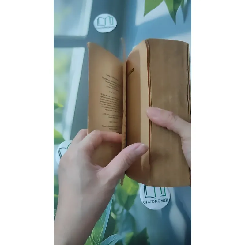 Between Males - Fiona Walker 1027504