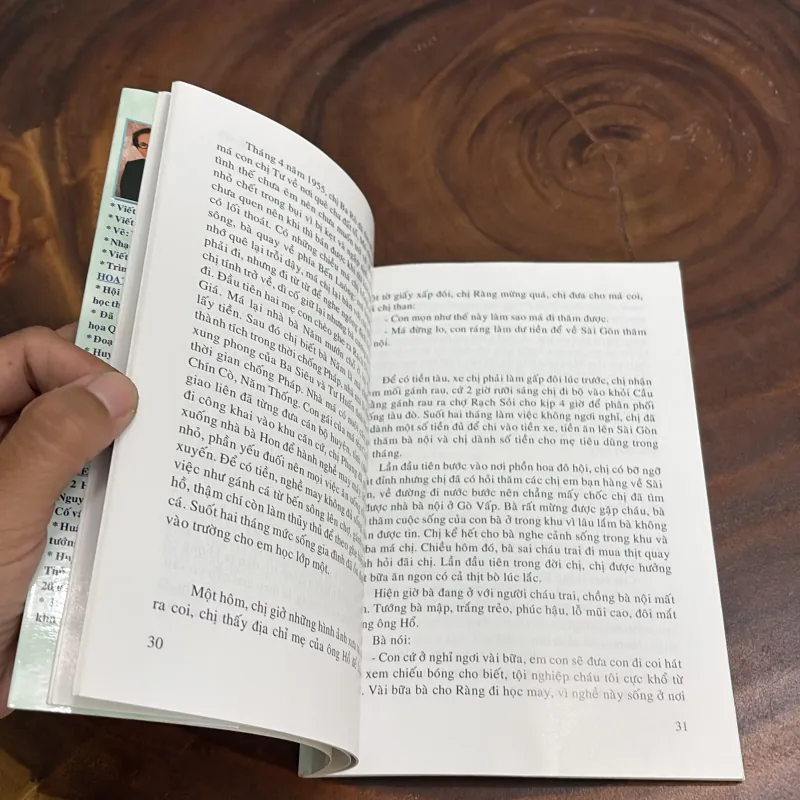 II Sách Lịch Sử: Truyền Thống Phan Thị Ràng, Người Con Gái Hòn Đất - 2012 1000935