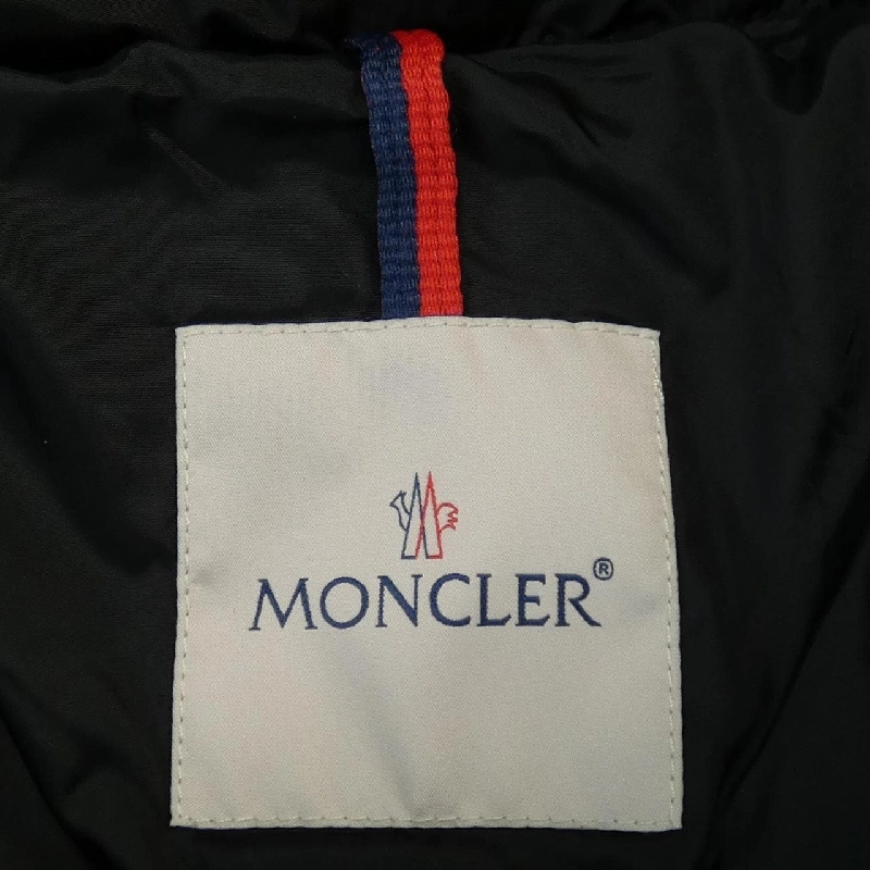 Áo khoác lông vũ MONCLER 638166