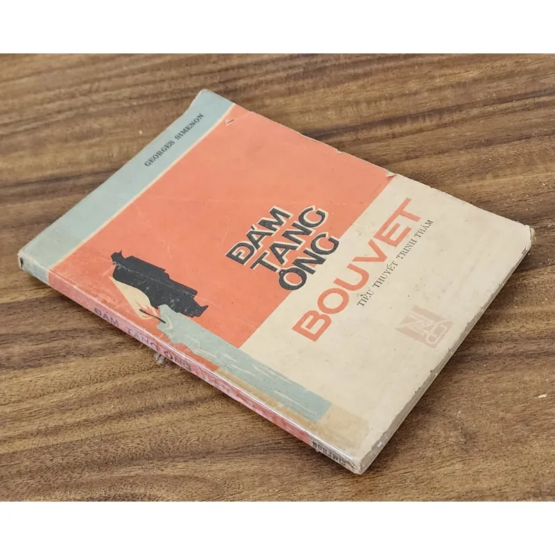 Truyện trinh thám cổ điển Pháp của Georges Simenon: ĐÁM TANG ÔNG BOUVET 715397