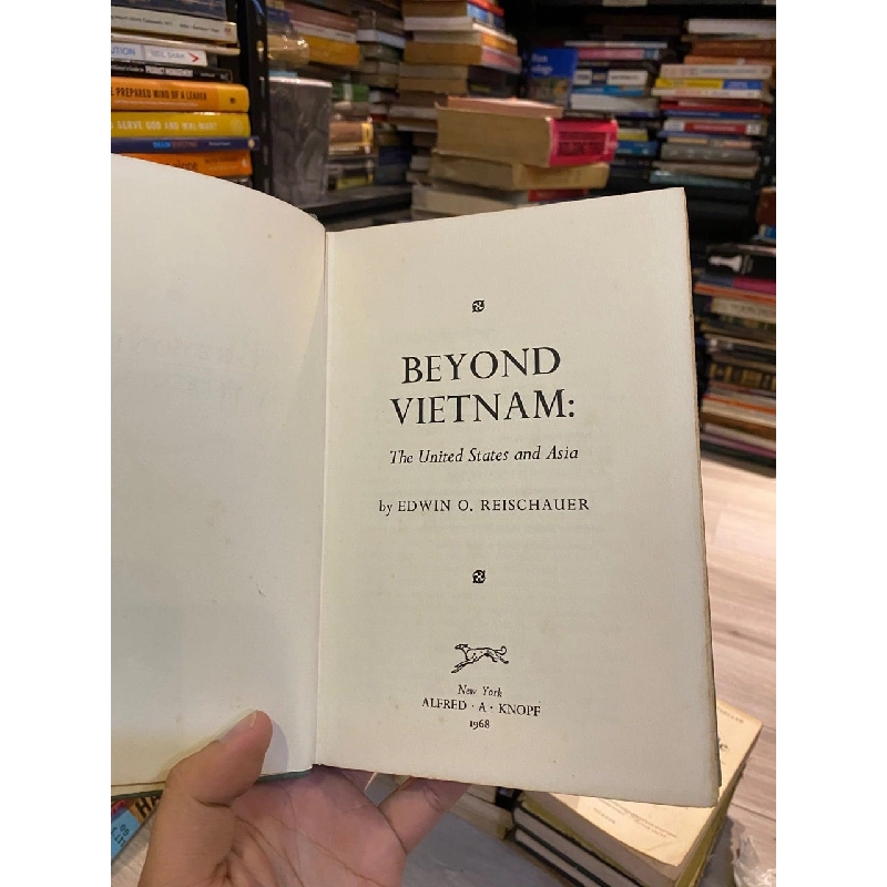 Beyond Vietnam - Edwin O. Reischauer 1026304