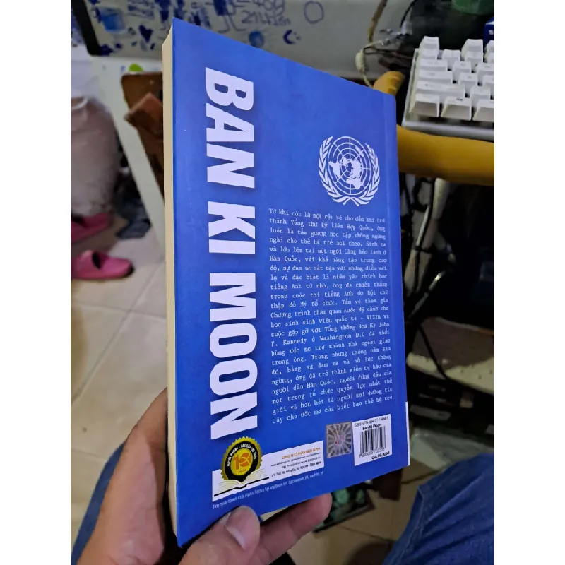 Ban Ki Moon - Shin Woong Jin DANH NHÂN HCM1008 577351