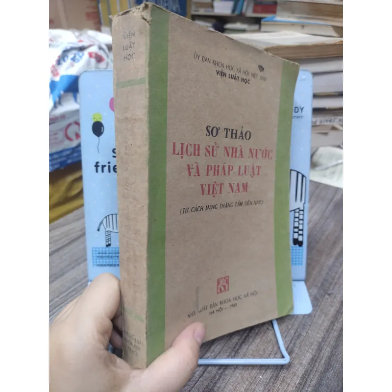 Sách: Sơ thảo lịch sử nhà nước và pháp luật Việt Nam - TG: Viện luật học (A2) 999391