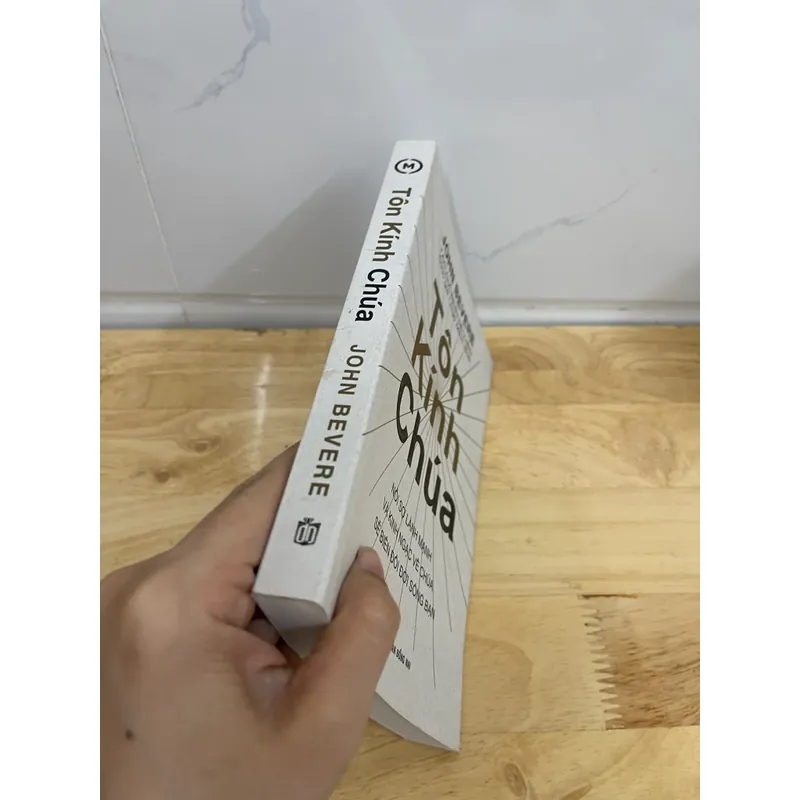 Tôn kính chúa  593592