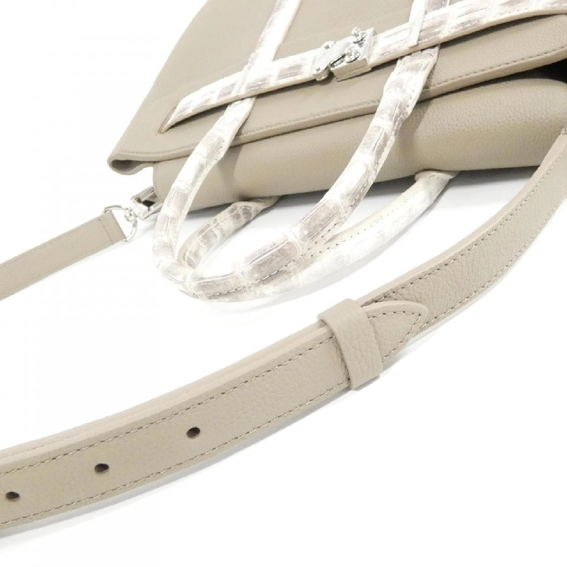 Túi xách MM Georges bằng da kỳ lạ Louis Vuitton - Hàng hiệu Chính hãng 764125