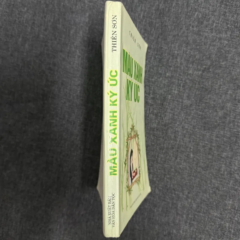 Màu xanh ký ức (Chữ ký tác giả) - Thiên Sơn 907561