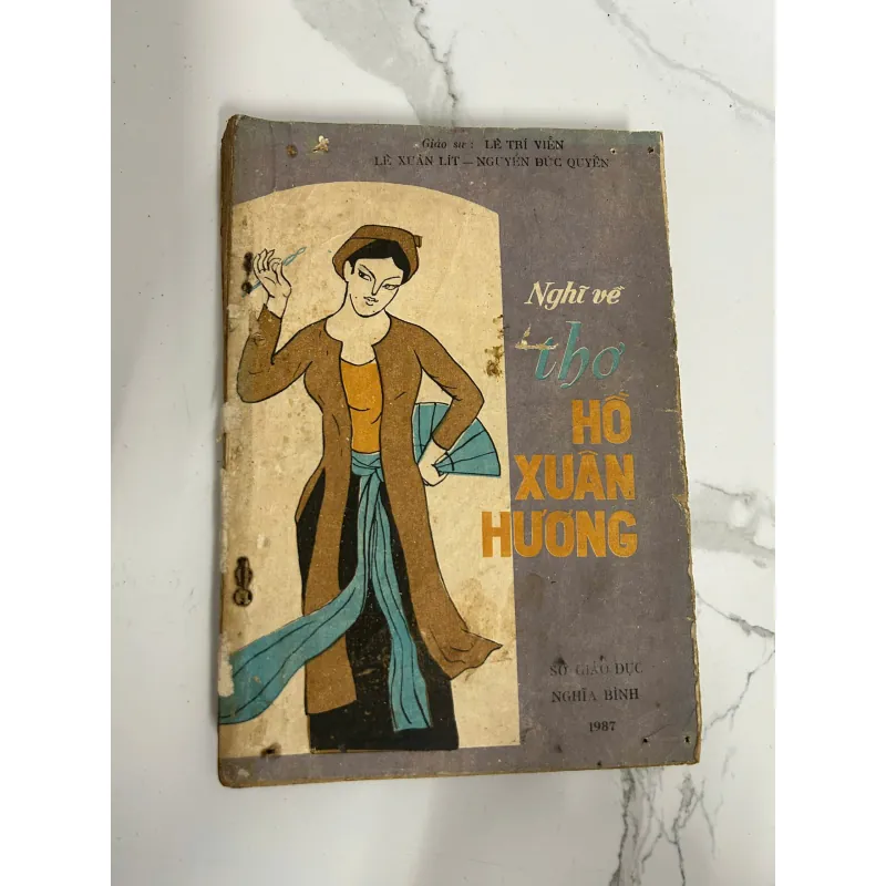 Nghĩ Về Thơ Hồ Xuân Hương – Lê Trí Viễn, Lê Xuân Lít, Nguyễn Đức Quyền 718177