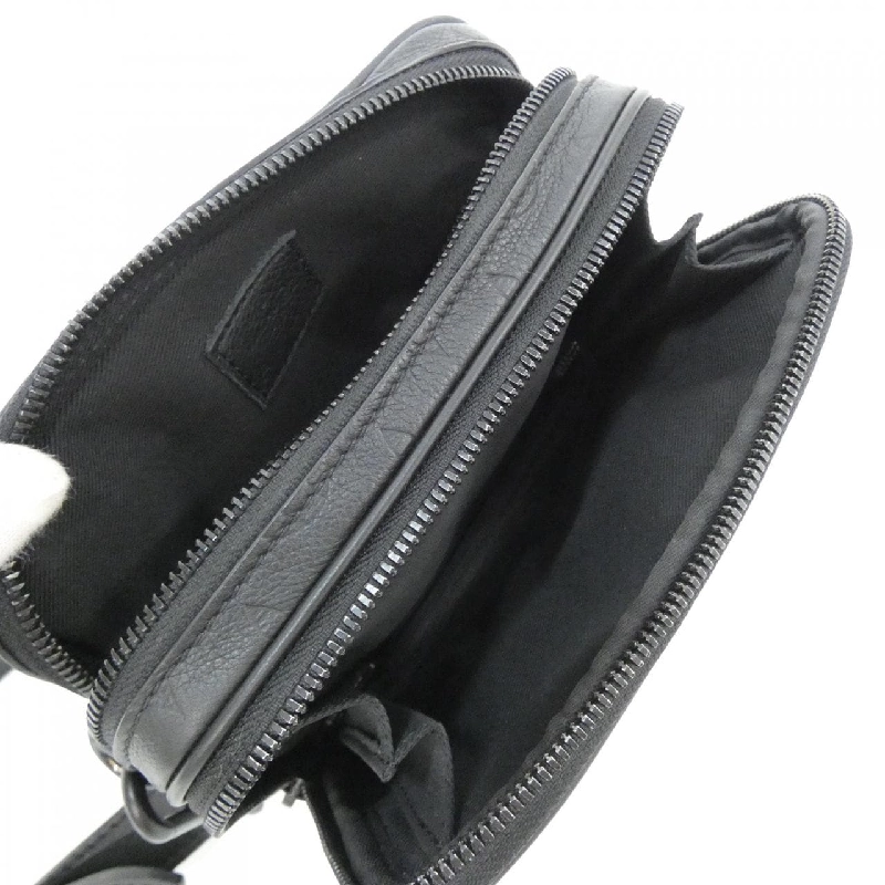 Túi đeo vai Louis Vuitton Monogram Shadow Alpha Wearable Wallet M82544 - Hàng hiệu Authentic 802838