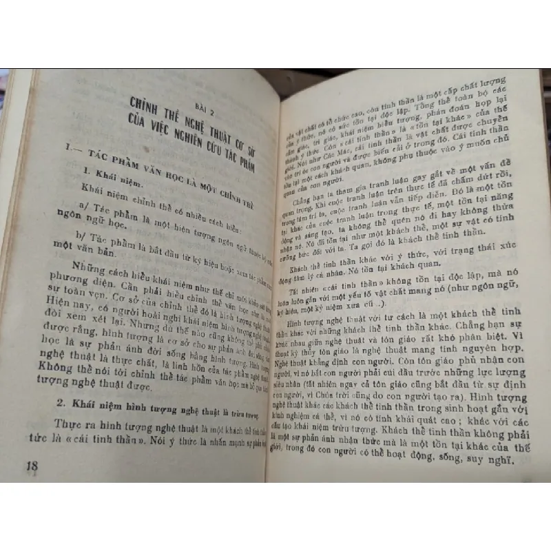 Giáo trình thi pháp học - PGS. TS. Trần Đình Sử 119852