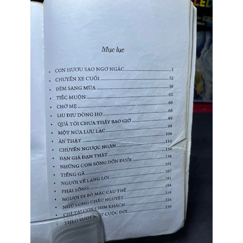 Người đi bỏ mặc câu thề 2010 mới 60% ố bẩn bung gáy nhẹ Nguyễn Thế Hùng HPB0906 SÁCH VĂN HỌC 915279