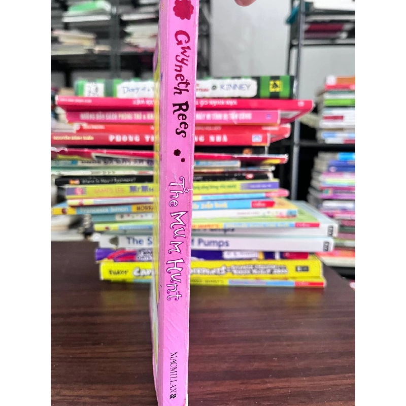 The Mum Hunt - Gwyneth Rees 935230