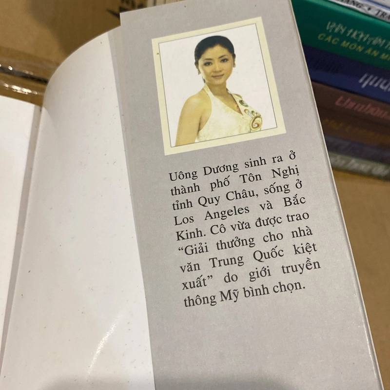 CHẠY TRỐN TRONG ĐAU KHỔ (XB 2009) 521626