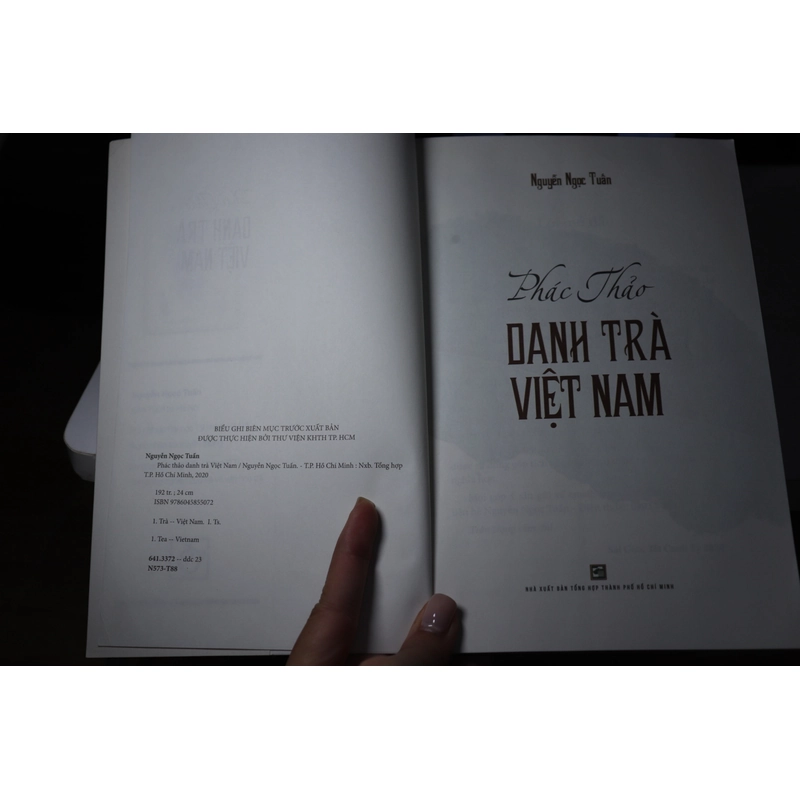 Phác thảo danh trà Việt Nam 2020 - Nguyễn Ngọc Tuấn 465817