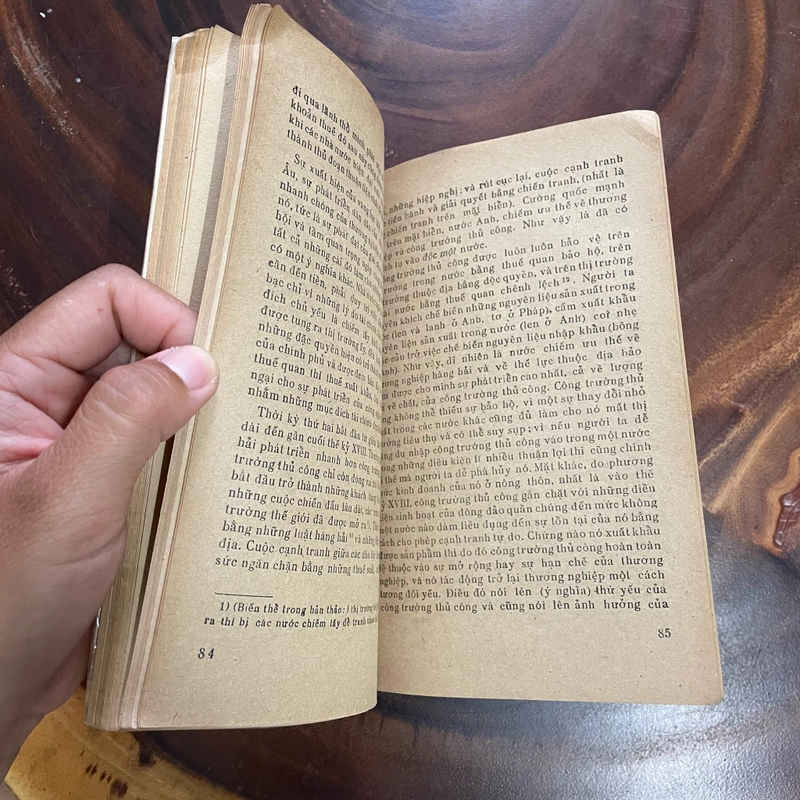 II Tựa sách: Hệ Tư Tưởng Đức - C.Mác Ph.Ăng-Ghen - 1984 446104