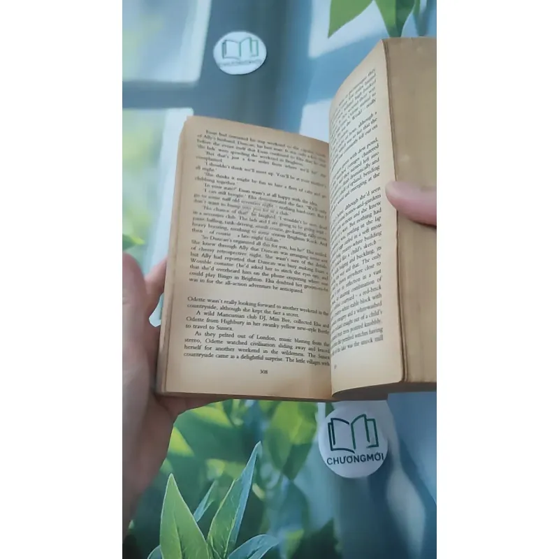 Between Males - Fiona Walker 1027504