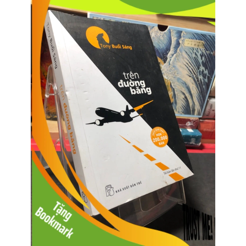 (TẶNG BOOKMARK) Trên đường băng 2017 mới 80% ố bẩn nhẹ Tony buổi sáng RBK0410 VĂN HỌC 954510